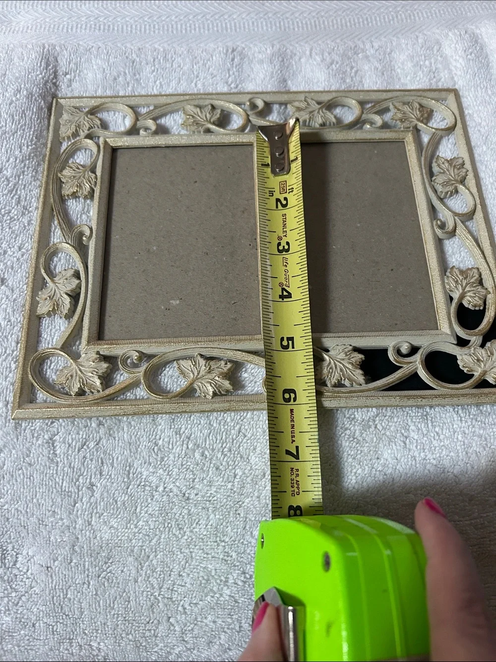 Elegant Leaf Scroll Double Photo Frame - Gold